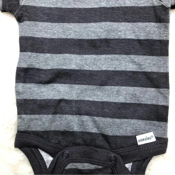 Gerber Onesie Diaper Shirt Black & Grey Striped Size Newborn - Picture 4 of 16